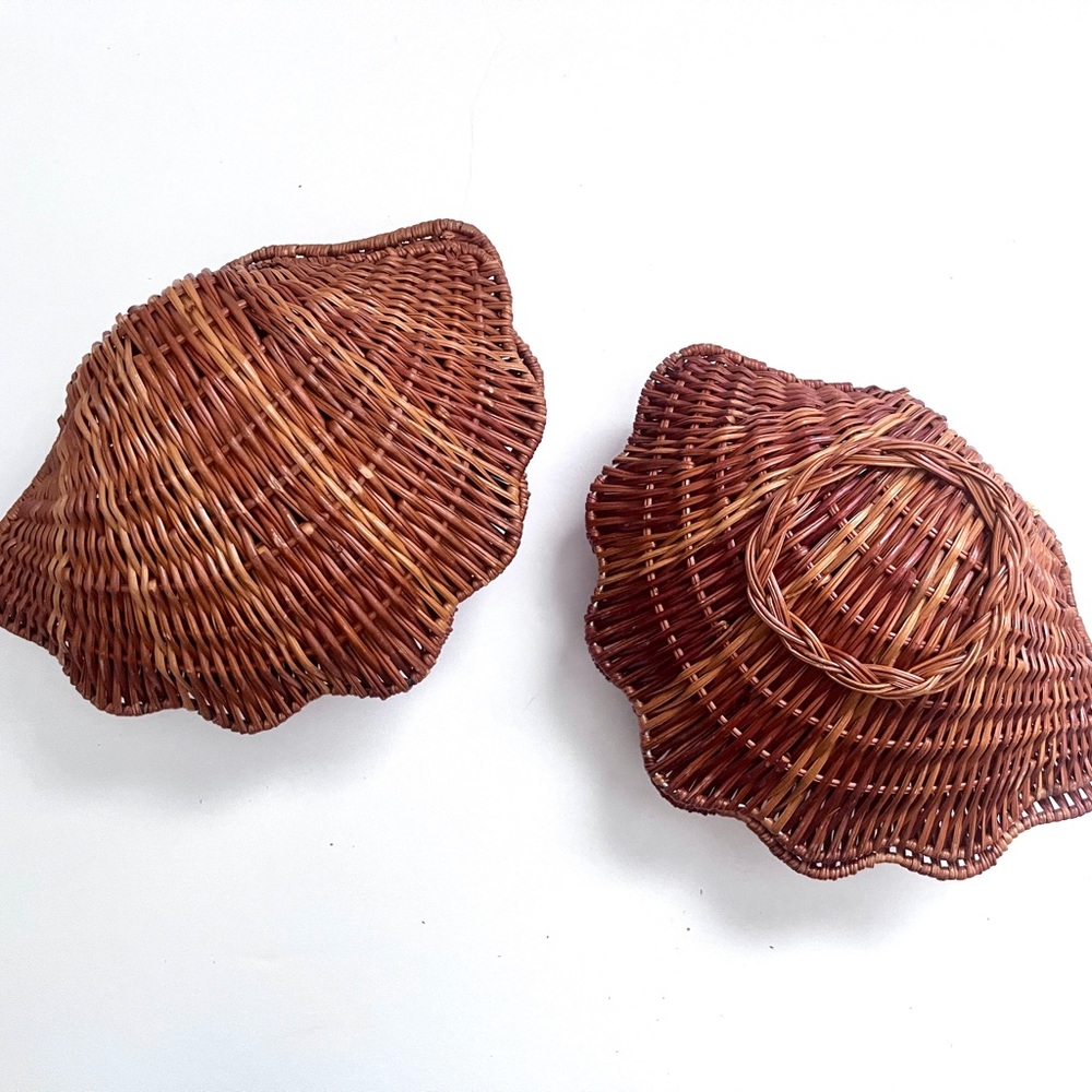 Set of 2 Wicker Woven Rattan Clam Shell Basket Storage Coastal Boho Beach Decor